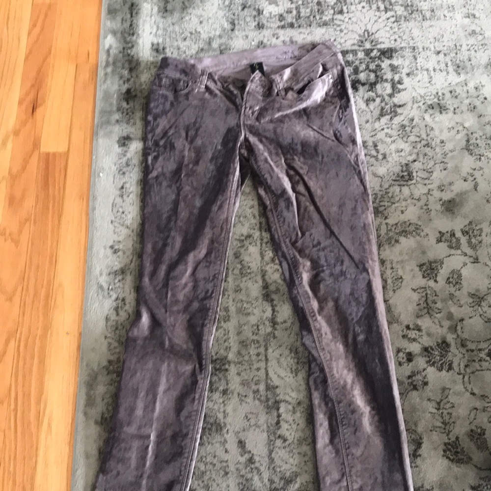 Women’s size 4 Long London Jean
